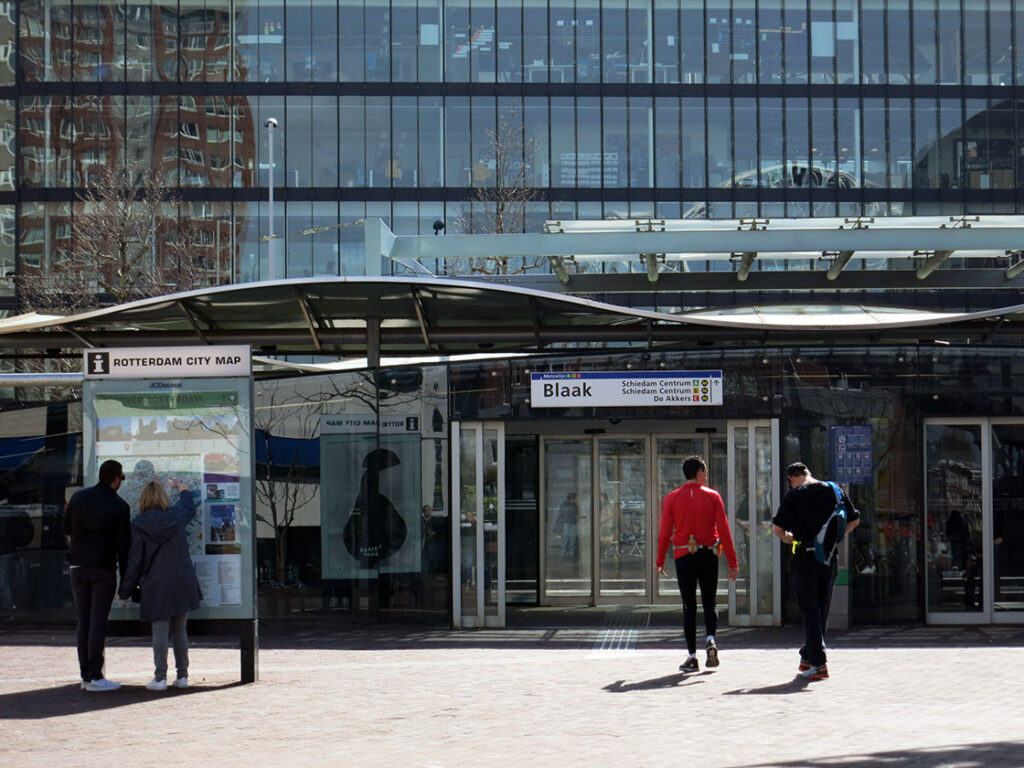 Metro en Róterdam