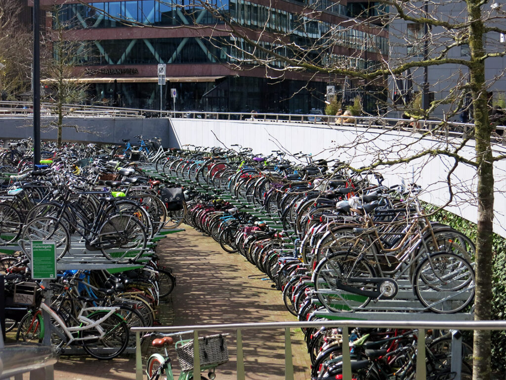 Parking de bicicletas en Róterdam