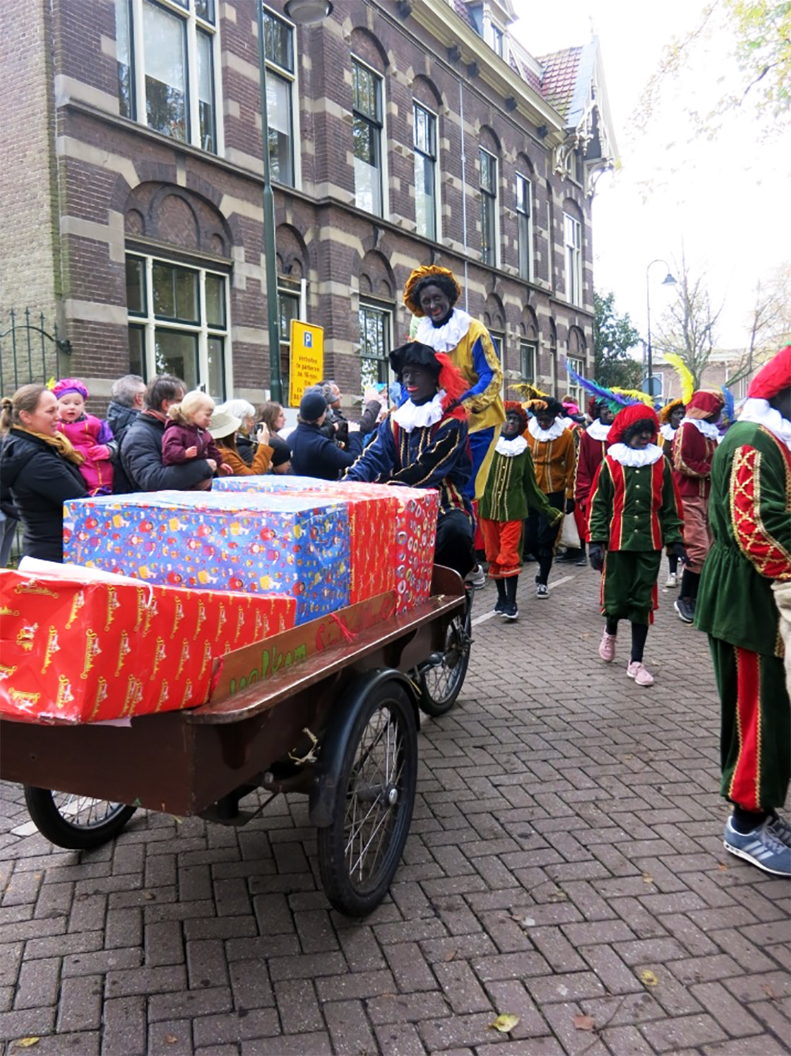 Los ayudantes de Sinterklaas