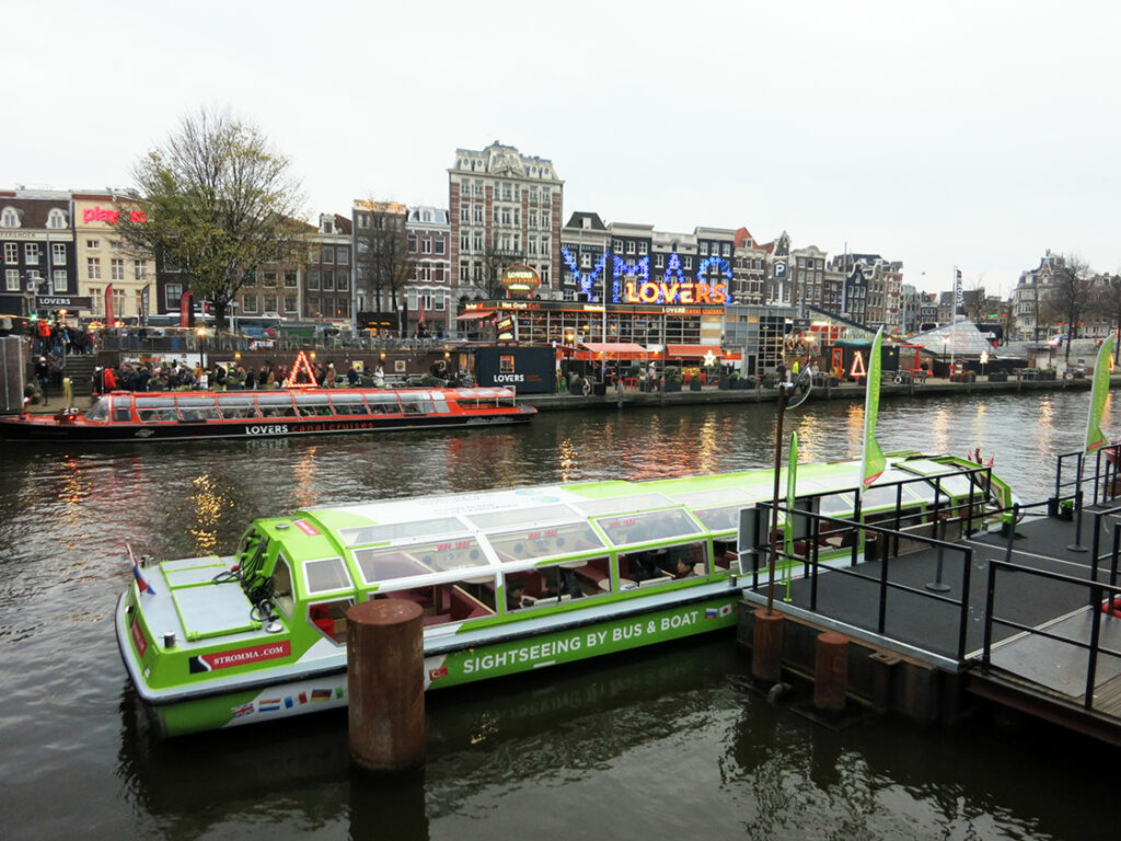 Cruceros por los canales de Amsterdam