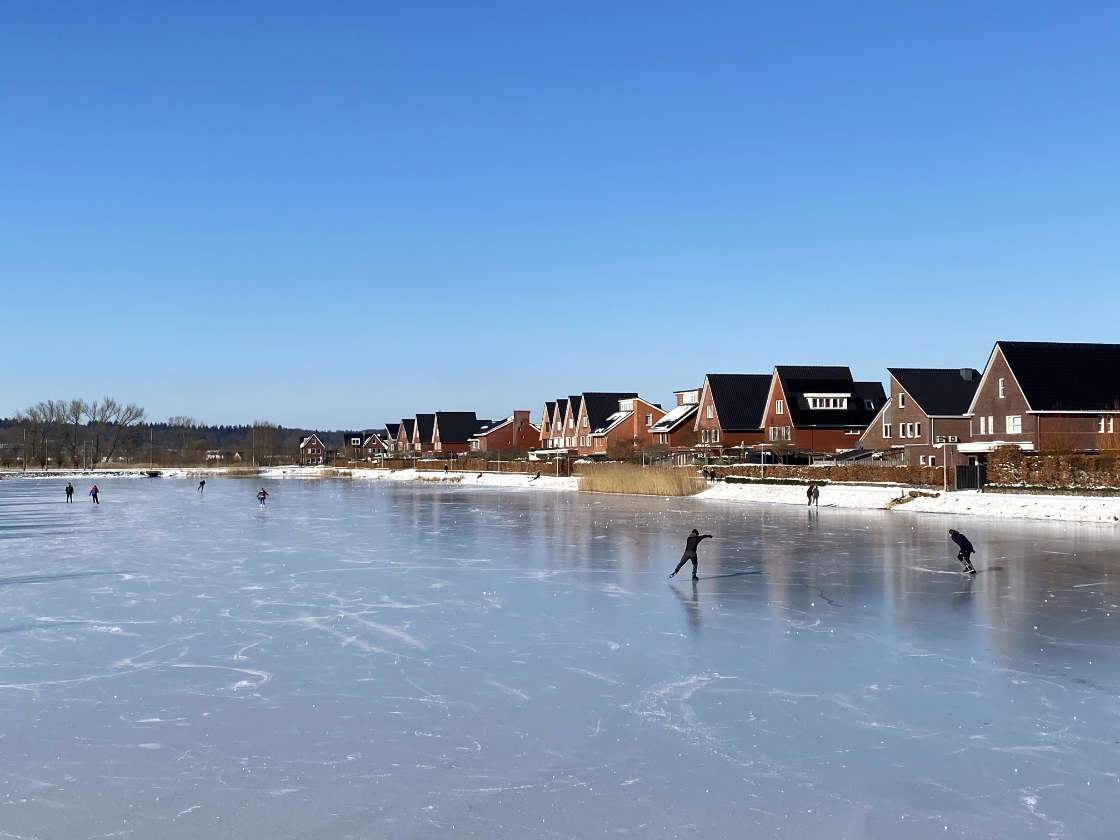 Patinaje sobre hielo en Holanda - Invierno en Holanda