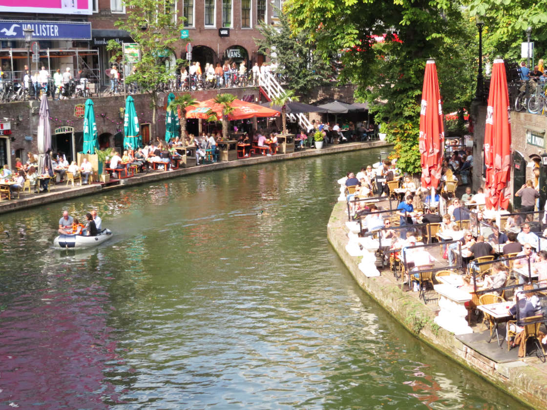 Terrazas en el Oudegracht Utrecht