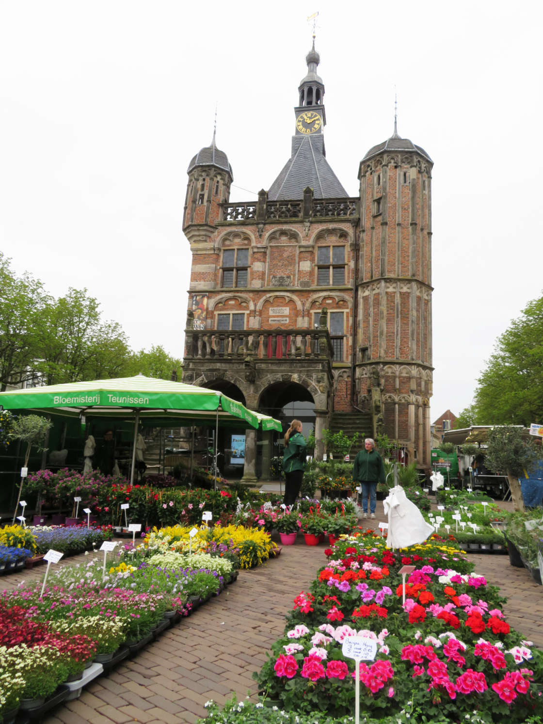 Goede Vrijdagmarkt en Deventer