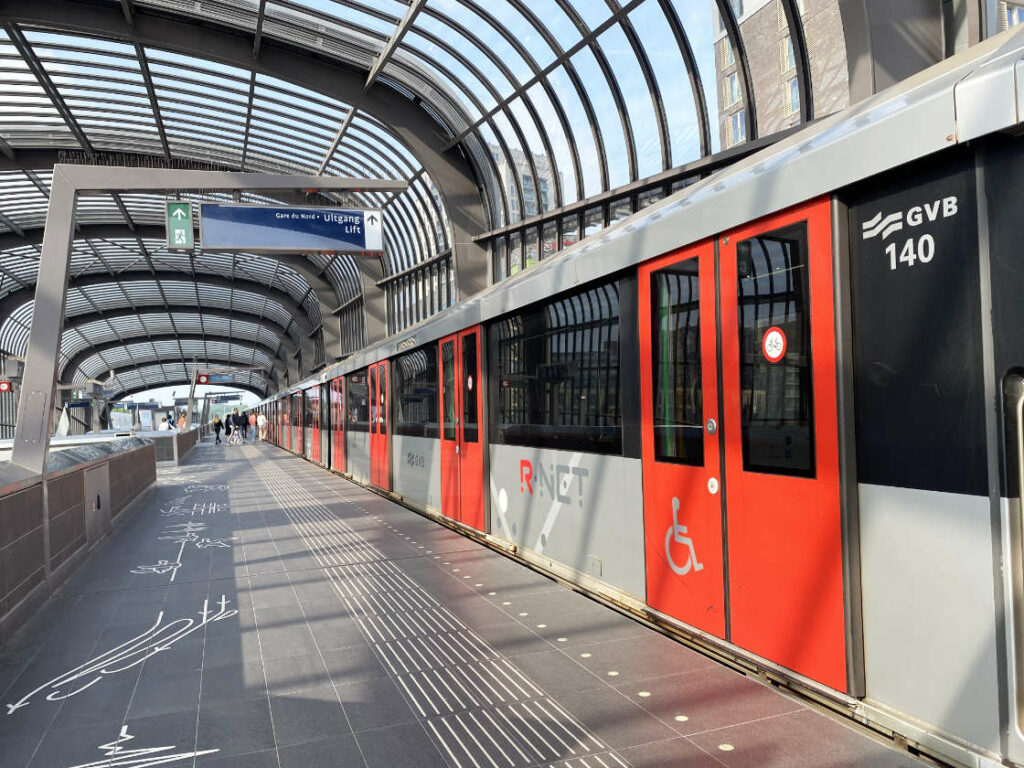 Estación de metro en Ámsterdam Holanda