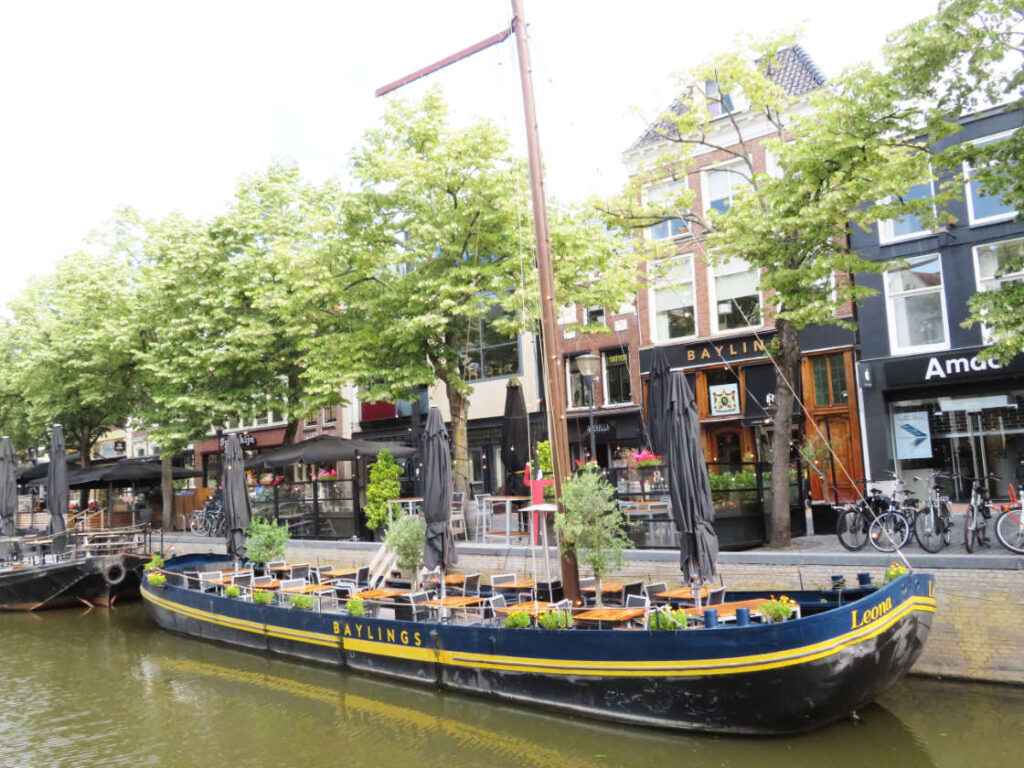Terraza flotante en Leeuwarden Holanda