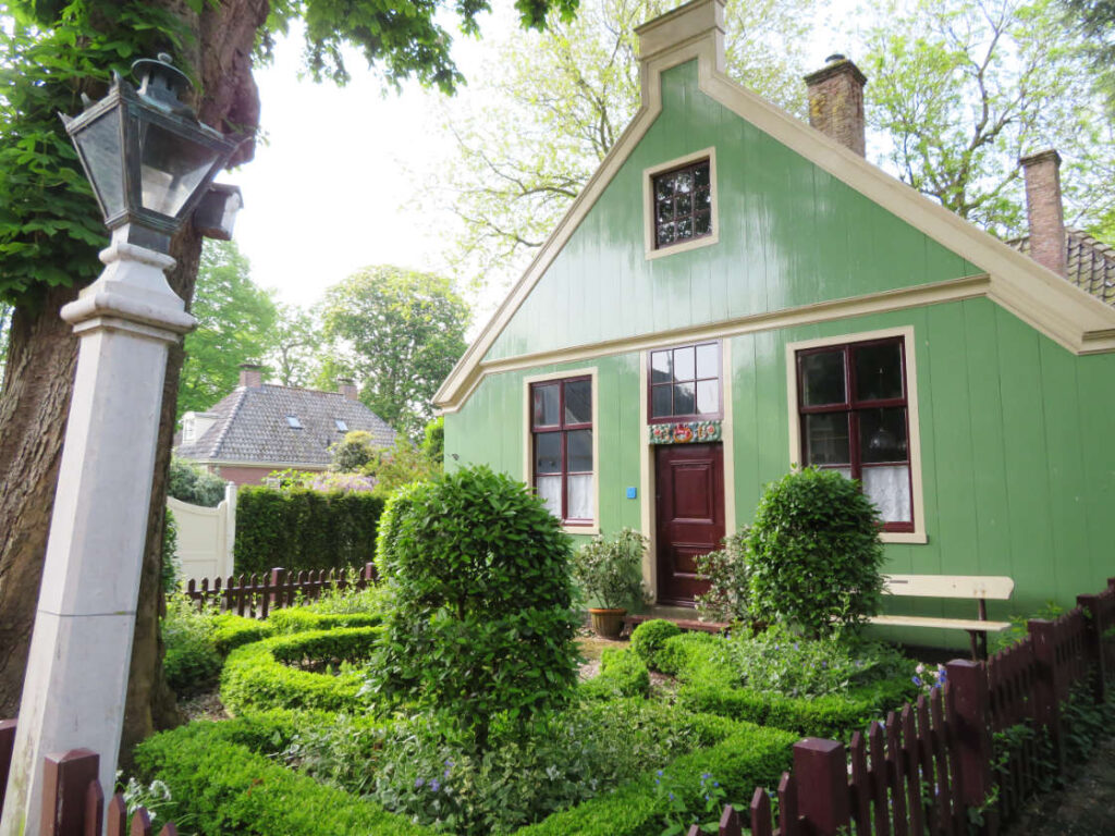 Casa de madera con jardín - Broek in Waterland Holanda